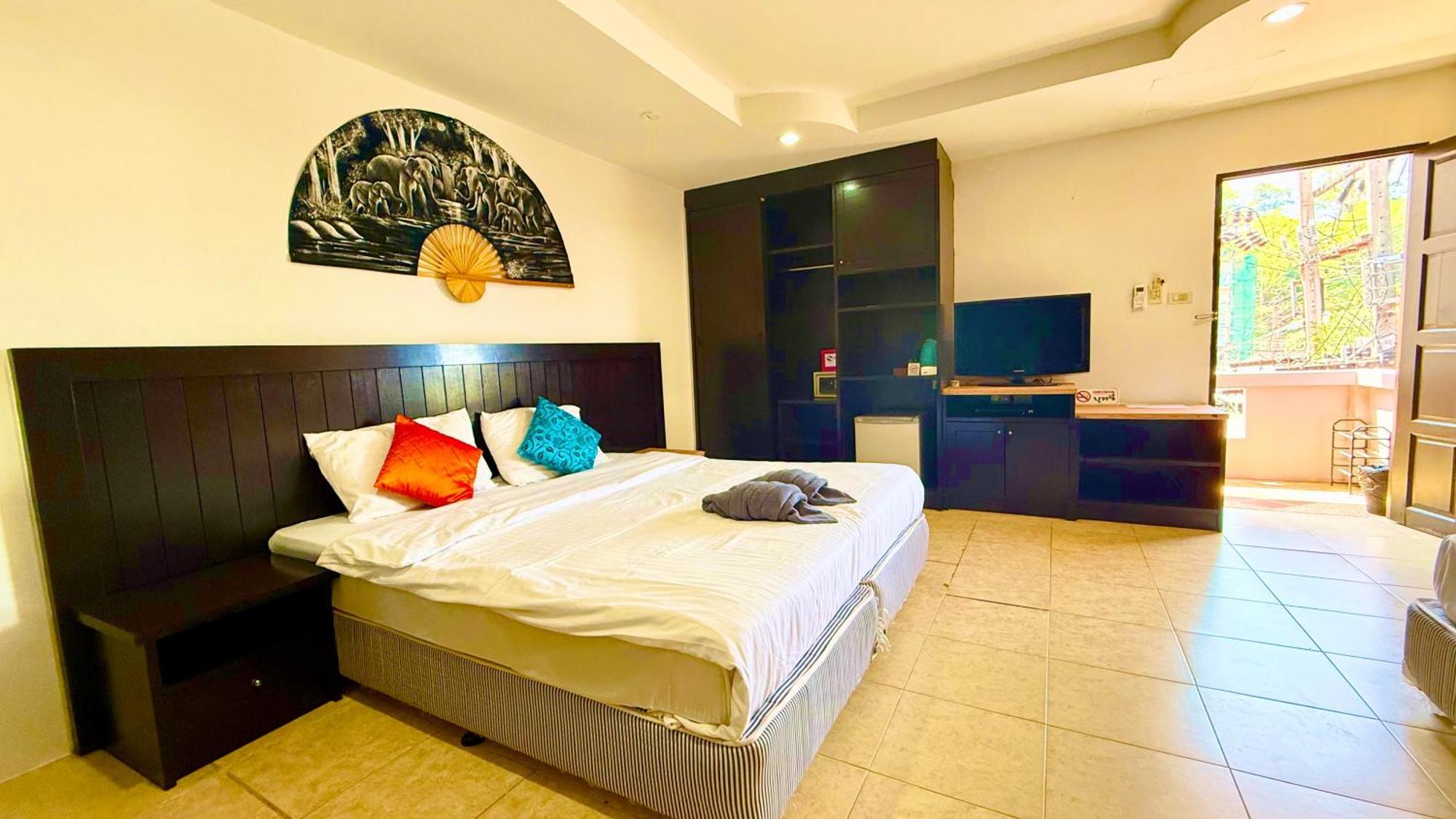 Hill Side Patong Hotel Zewnętrze zdjęcie